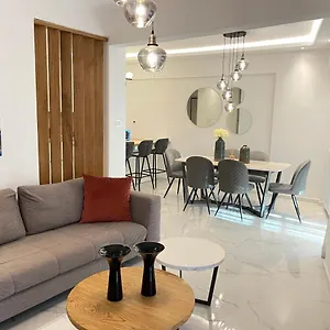 superior-modern-cozy-in-kalamaria-90sqm-apartment-2-beds.hotels-of-thessaloniki.com/